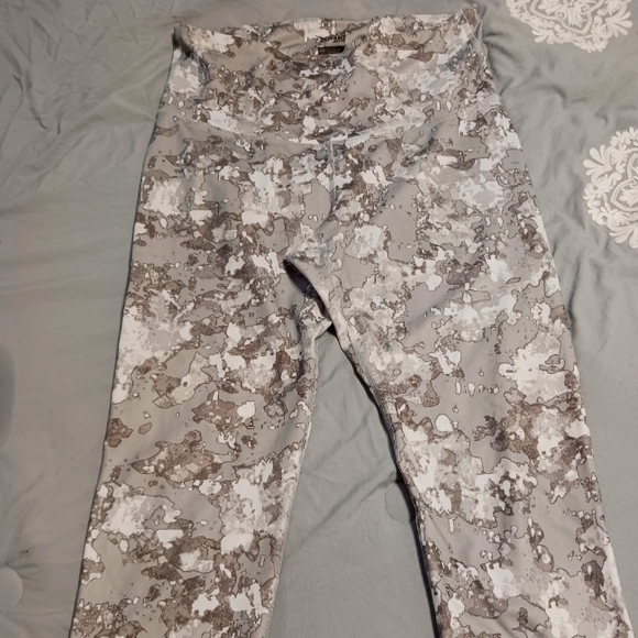 Womens Old Navy Active Crop Leggings - Picture 1 of 3